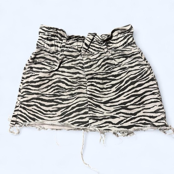 Grey Animal Print Mini Skirt by TRF Collection! - Picture 1 of 4